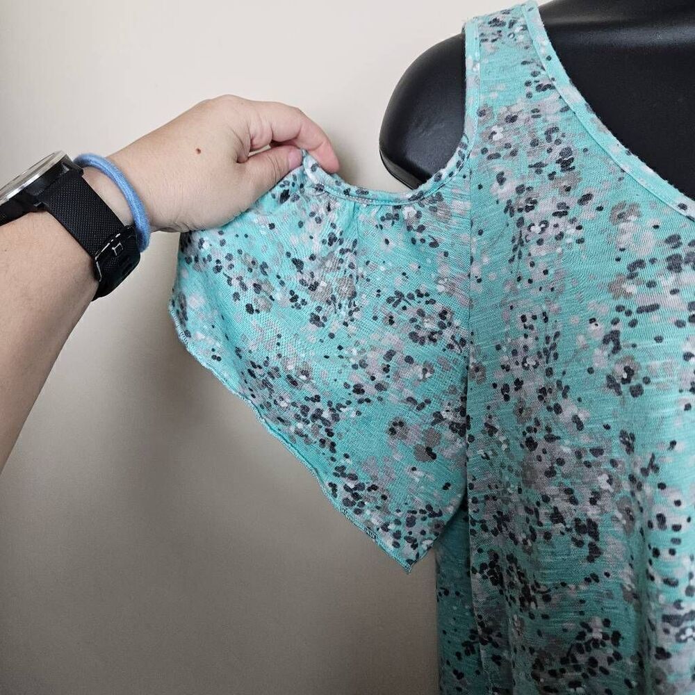 Torrid Cold Shoulder Blouse - Picture 3 of 6